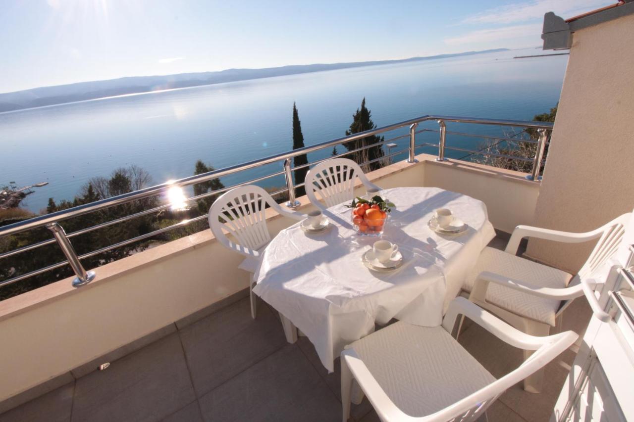 Apartmani Damir Livajic Omis Exterior photo