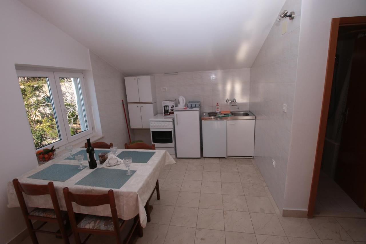 Apartmani Damir Livajic Omis Exterior photo